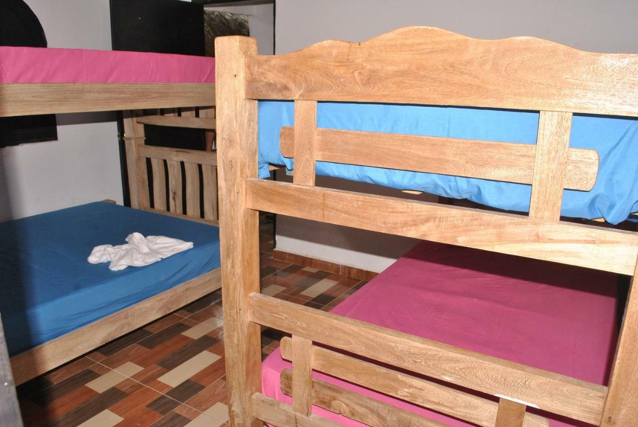 Camarones Hostal Castillo Del Mar מראה חיצוני תמונה